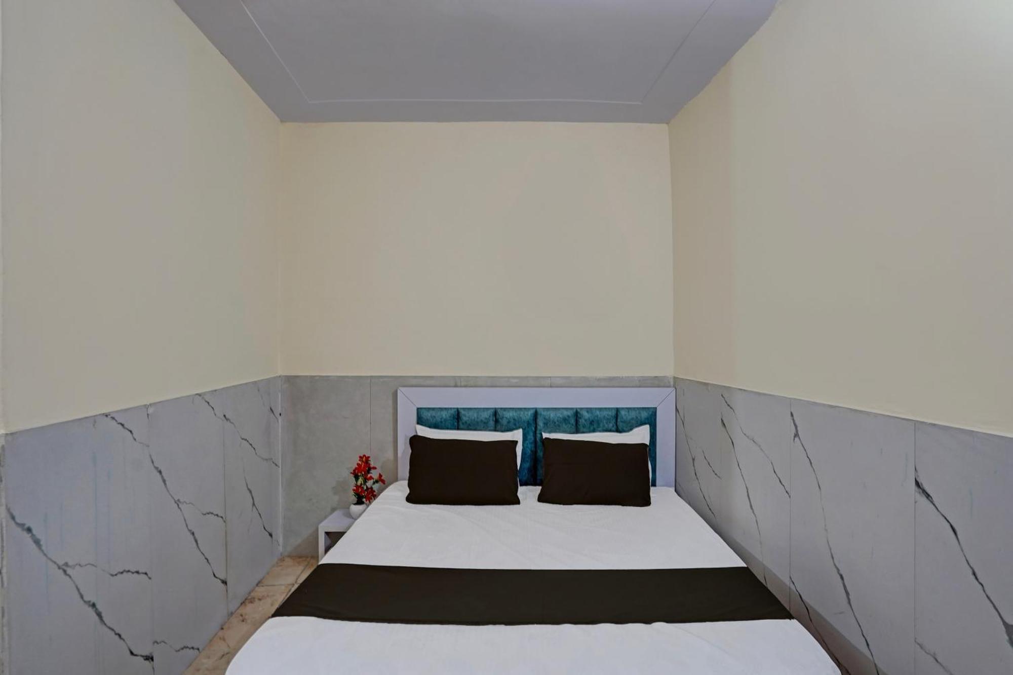 Hotel O Abhinav Hotel Noida Exterior photo